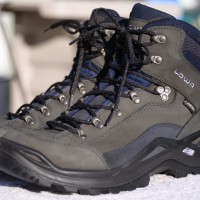 LOWA-Men’s-Renegade-GTX-Mid-Hiking-Boots-Review
